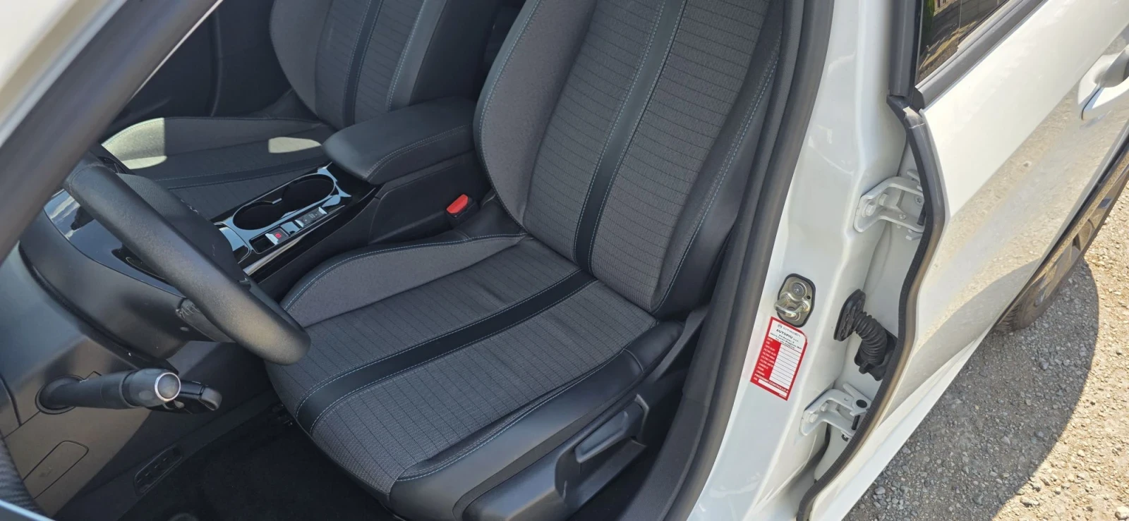 Peugeot 208 Electric drive/50KWh/Full Led, снимка 7 - Автомобили и джипове - 56232471