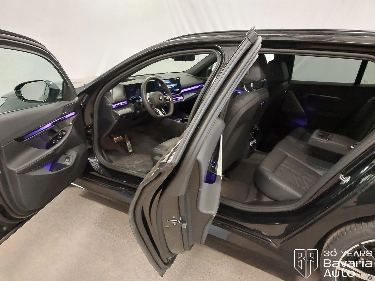 BMW 520 i Touring Steptronic, снимка 5 - Автомобили и джипове - 56302735