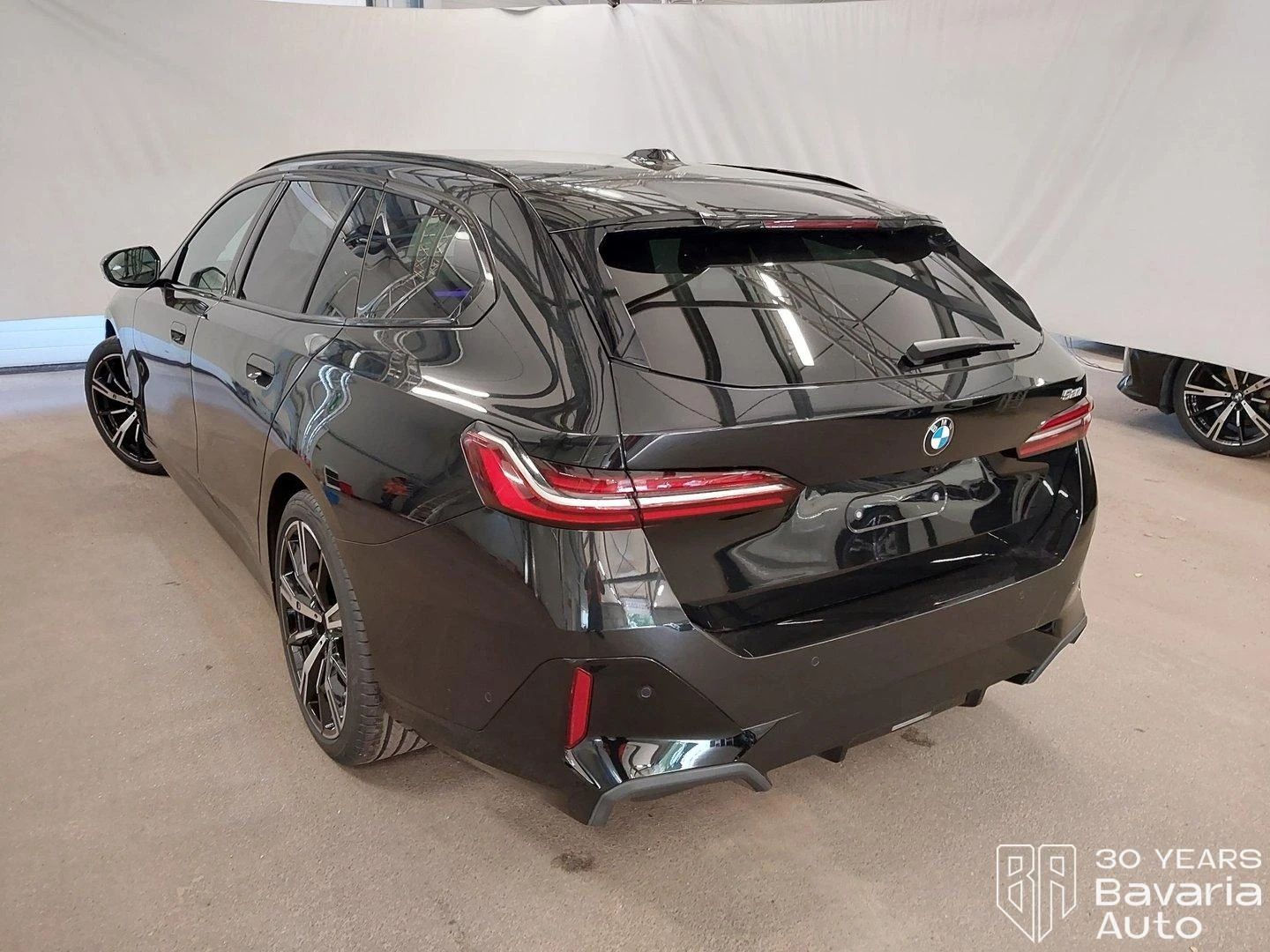 BMW 520 i Touring Steptronic, снимка 2 - Автомобили и джипове - 56302735