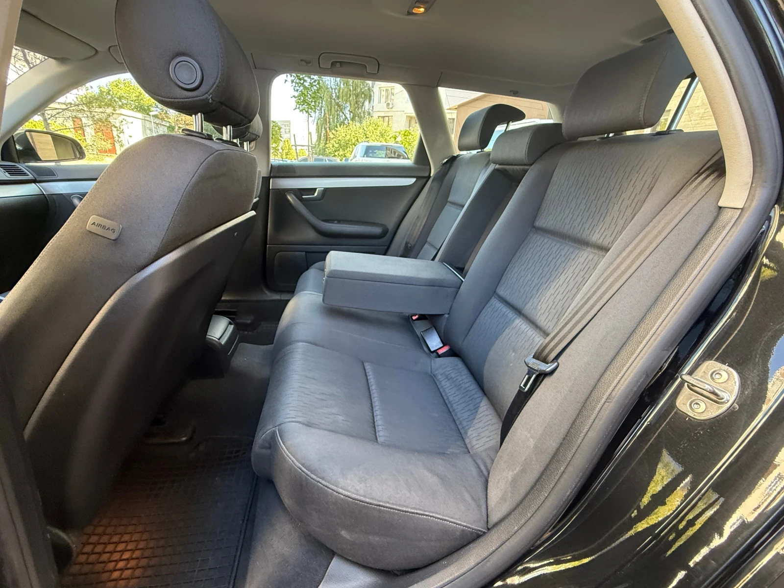 Audi A4 2.0 TDI, снимка 11 - Автомобили и джипове - 56312590