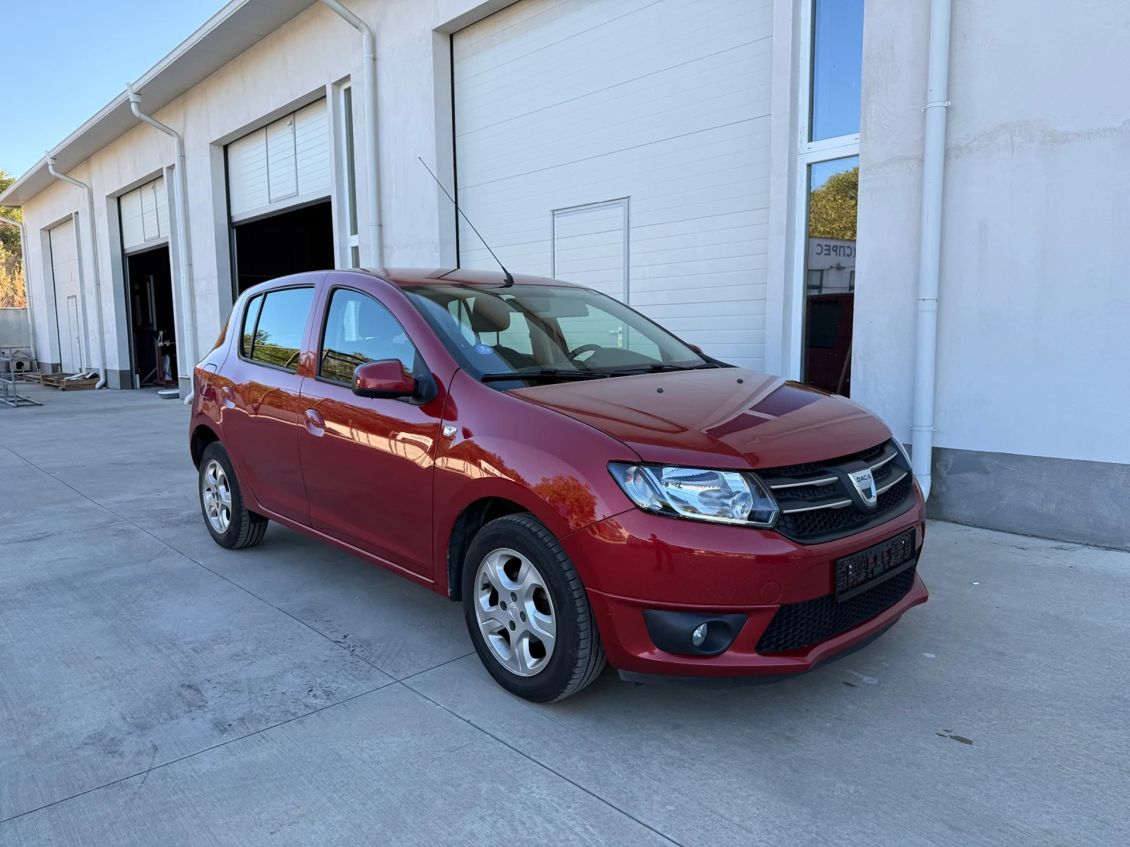Dacia Sandero 1.2 16V, снимка 4 - Автомобили и джипове - 56362114