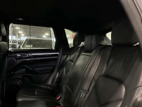 Porsche Cayenne * Tiptronic| AWD| NAV| LEATHER| SUNROOF| BACKUPCAM, снимка 5