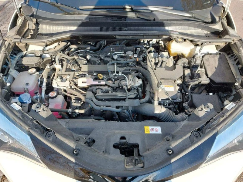 Toyota C-HR 2.0 Hybrid , снимка 4 - Автомобили и джипове - 49631951