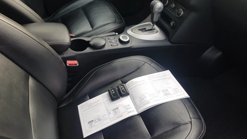 Nissan Qashqai 2.0iAVTOMAT, снимка 12 - Автомобили и джипове - 53119172