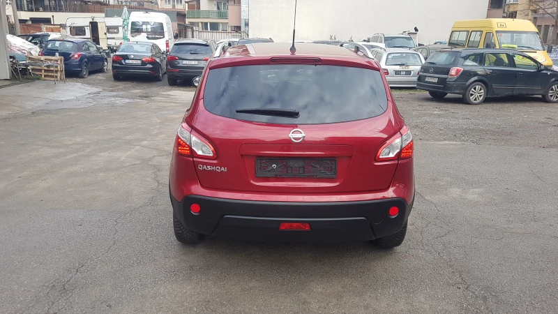 Nissan Qashqai 2.0iAVTOMAT, снимка 3 - Автомобили и джипове - 53119172
