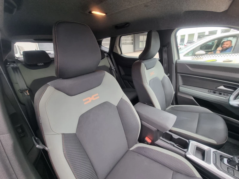 Dacia Duster Extreme HYBRID 140, снимка 14 - Автомобили и джипове - 53180212