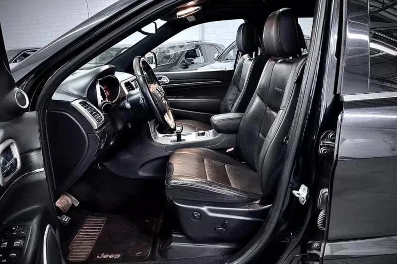 Jeep Grand cherokee SUMMIT* DISTRONIK* V6 PENTASTAR* ОБДУХ* HARMAN* ВЪ, снимка 8 - Автомобили и джипове - 53595285