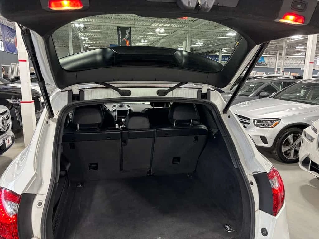 Porsche Cayenne * Tiptronic| AWD| NAV| LEATHER| SUNROOF| BACKUPCAM, снимка 4 - Автомобили и джипове - 53916273