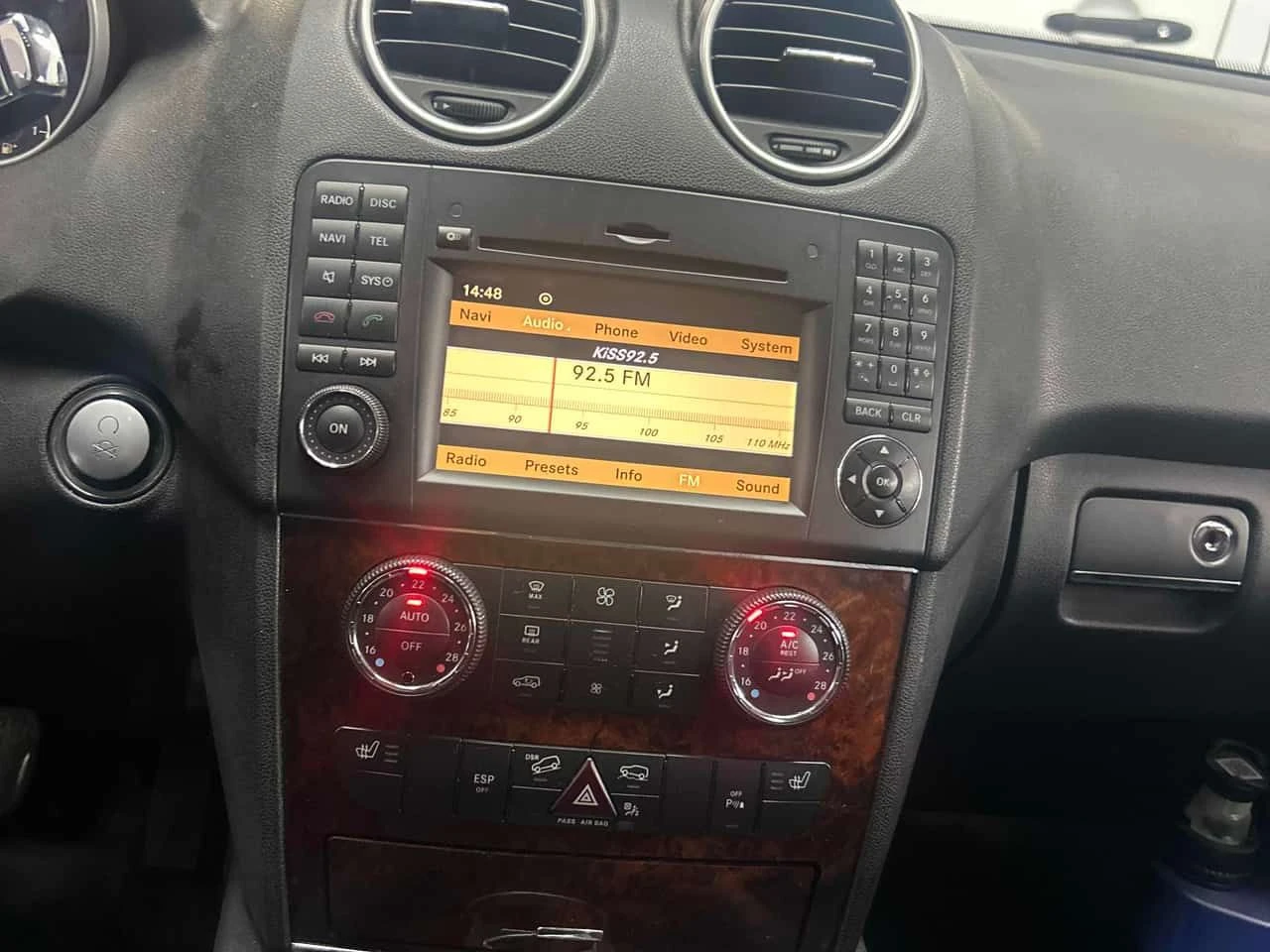 Mercedes-Benz ML 350 * BlueTEC * CARFAX * ПАНО * KEYLESS * ПОДГРЕВИ, снимка 9 - Автомобили и джипове - 54108470