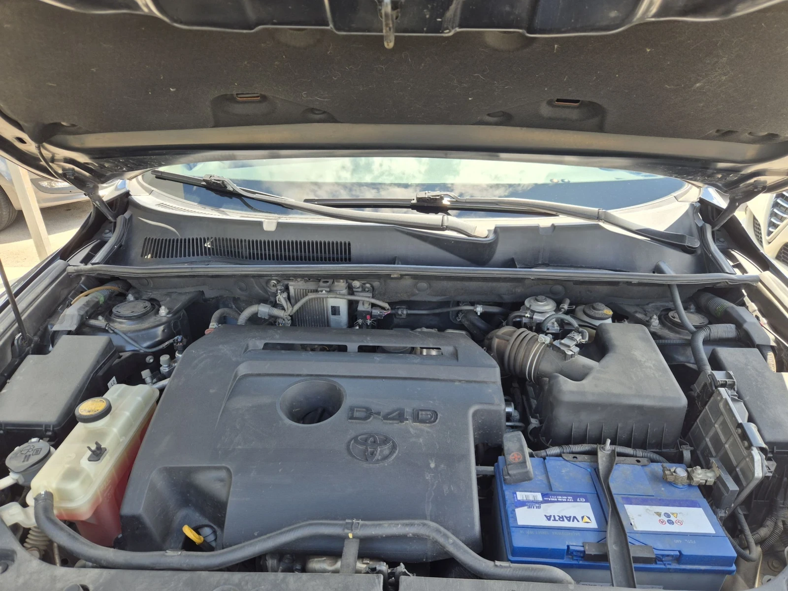 Toyota Rav4 2, 2 D-4D 150hp топ състояние, снимка 13 - Автомобили и джипове - 54378840