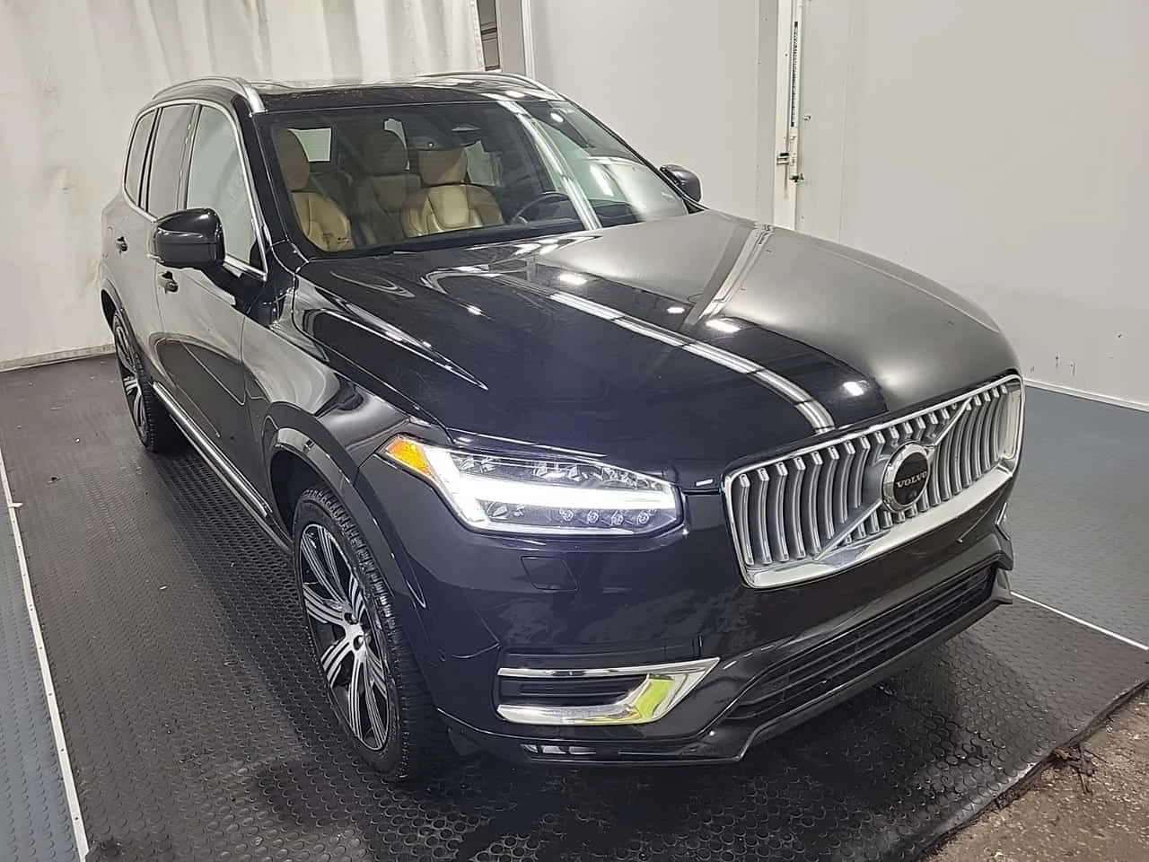 Volvo Xc90 ULTIMATE BRIGHT THEME| 360| ОБДУХВАНЕ| CARFAX, снимка 2 - Автомобили и джипове - 54784203