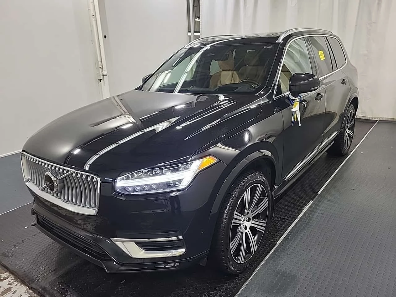 Volvo Xc90 * ULTIMATE BRIGHT THEME * CARFAX * БЕЗ ПЪРВОНАЧАЛН
