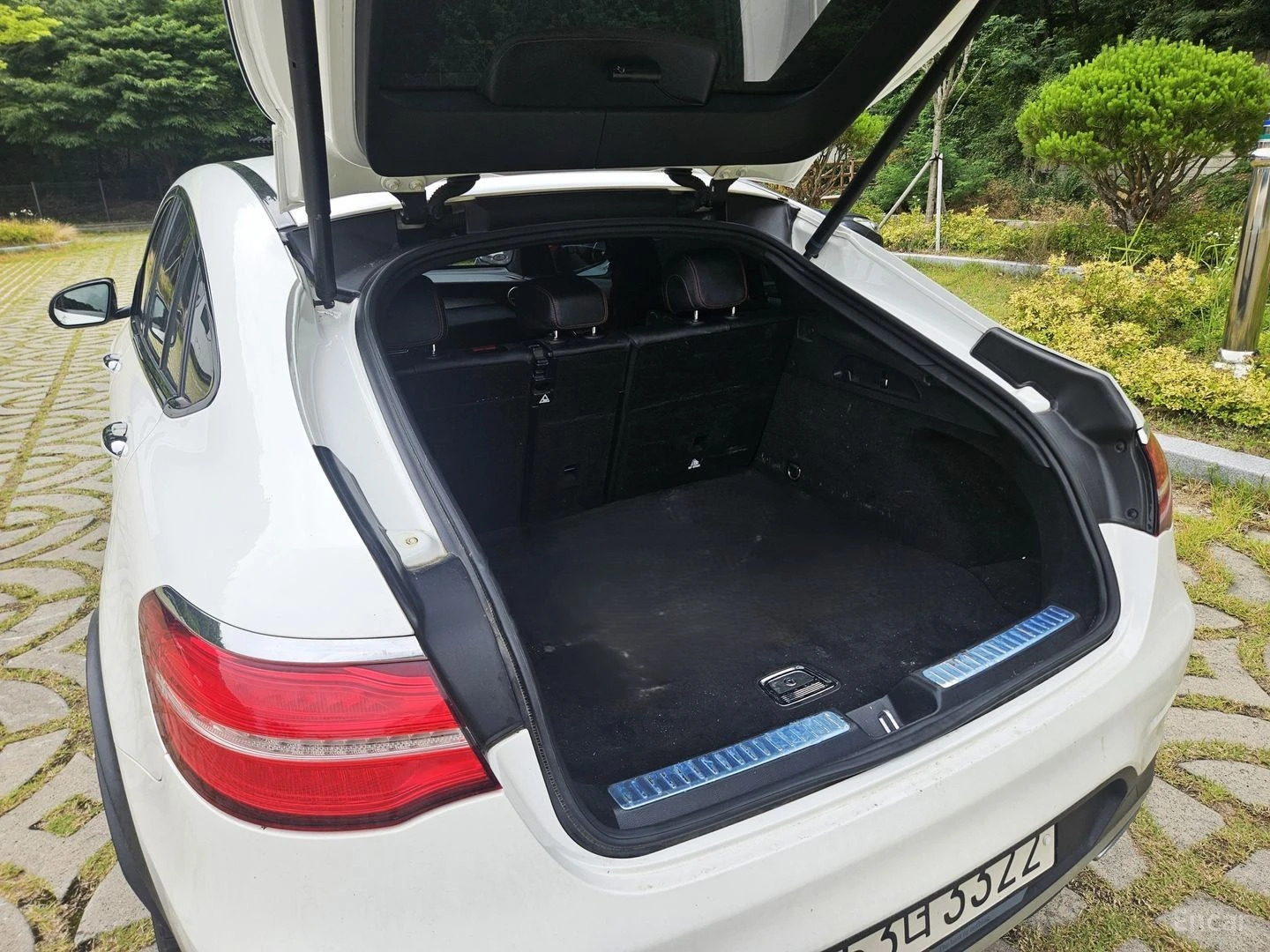 Mercedes-Benz GLC 43 AMG 4MATIC COUPE* HUD* КОЖА* ПАНО* НАВИ, снимка 17 - Автомобили и джипове - 55421768
