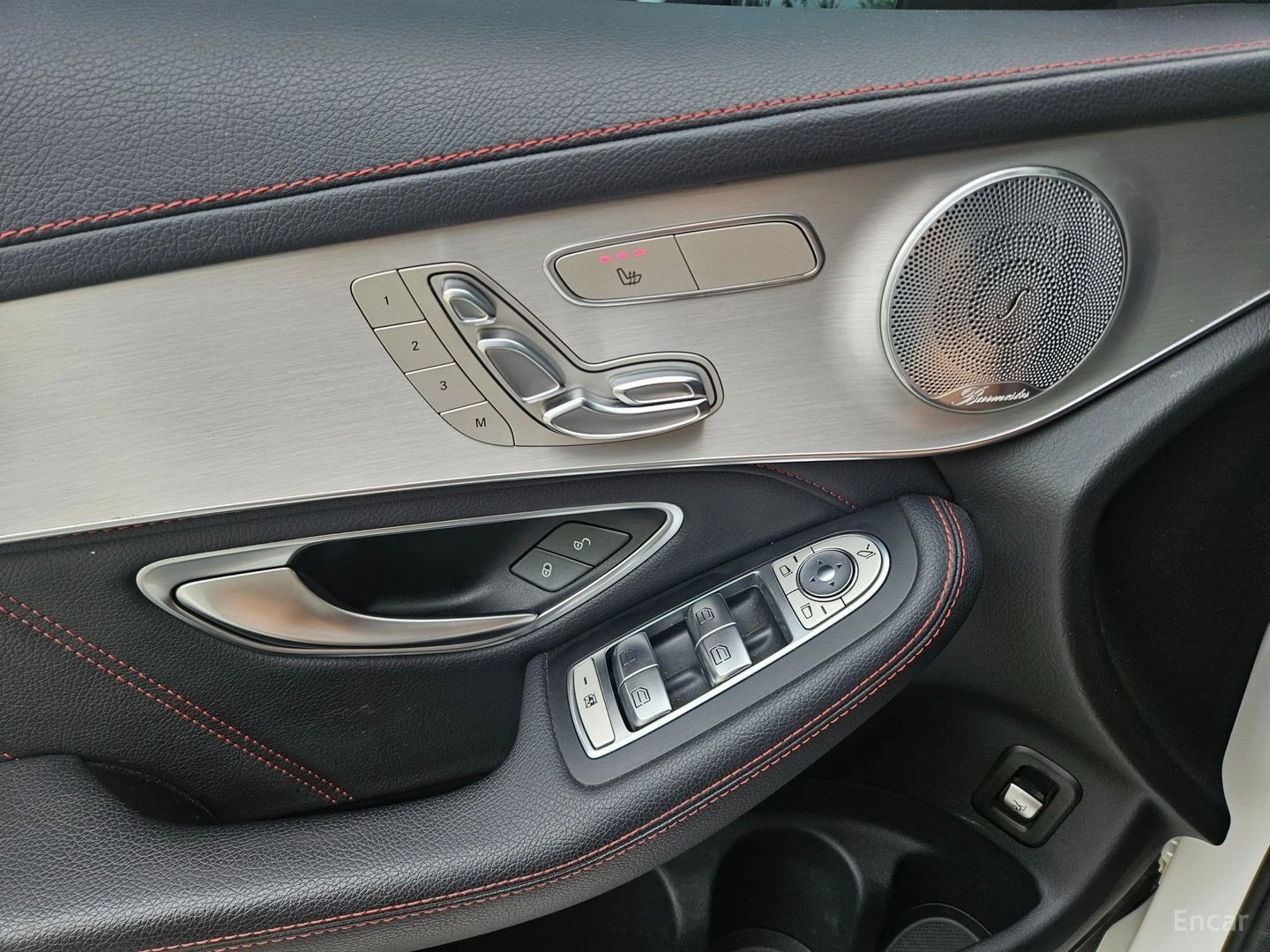 Mercedes-Benz GLC 43 AMG 4MATIC COUPE* HUD* КОЖА* ПАНО* НАВИ, снимка 15 - Автомобили и джипове - 55421768