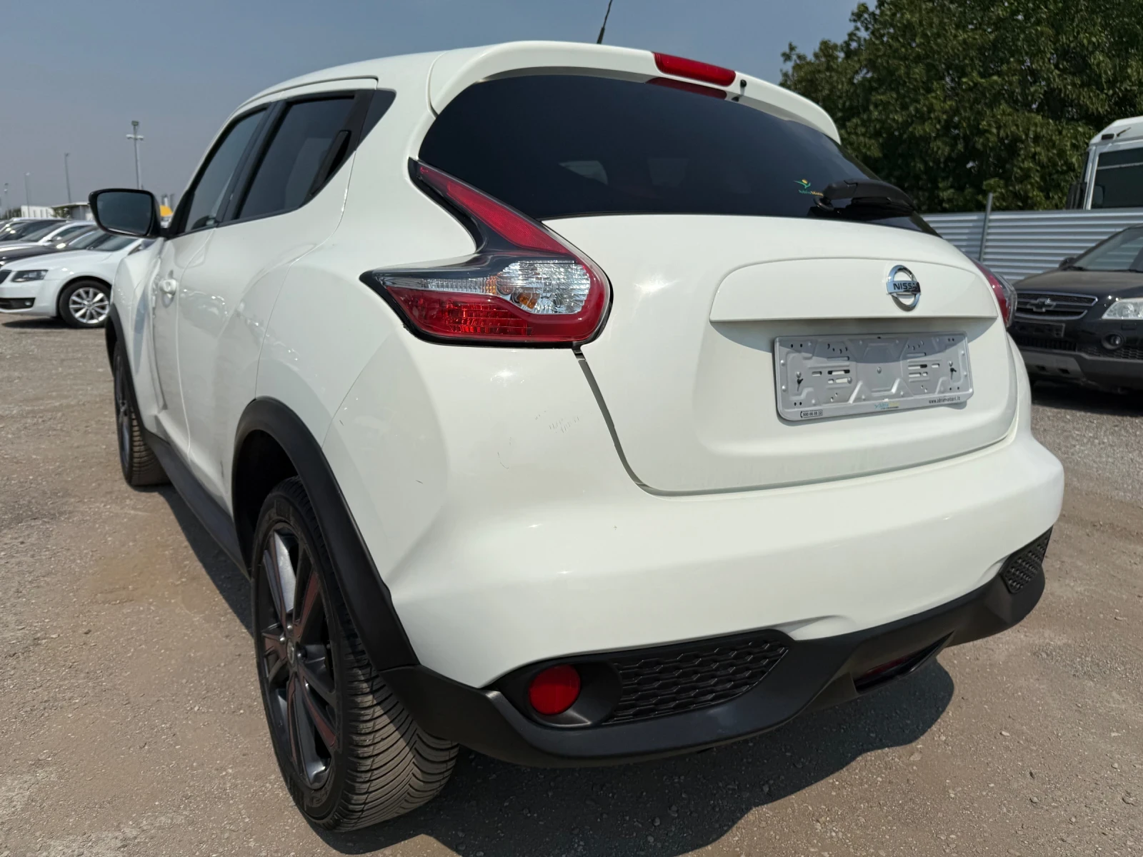 Nissan Juke 1.6 Фабрична ГАЗ Face Lift , снимка 3 - Автомобили и джипове - 55705522