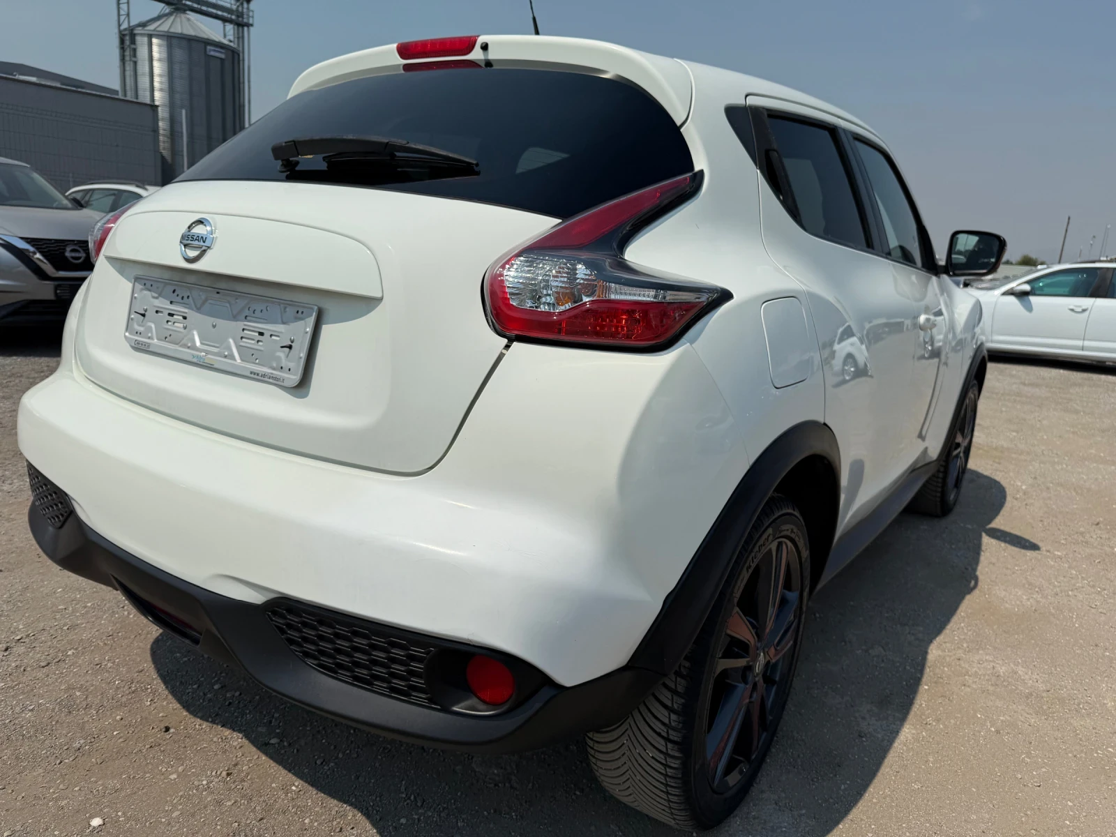 Nissan Juke 1.6 Фабрична ГАЗ Face Lift , снимка 4 - Автомобили и джипове - 55705522
