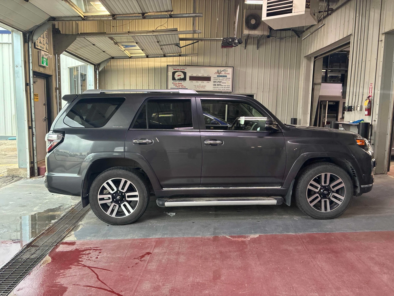 Toyota 4runner * 4WD * CARFAX * ОПЦИЯ ЗА ФИНАНСИРАНЕ , снимка 3 - Автомобили и джипове - 55899916