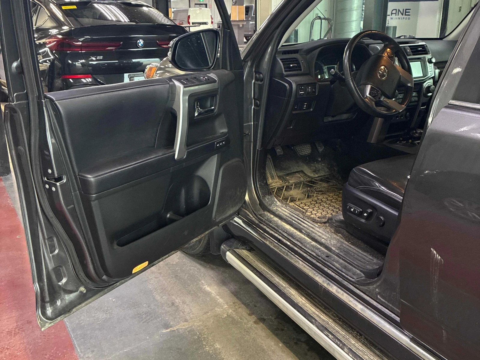 Toyota 4runner * 4WD * CARFAX * ОПЦИЯ ЗА ФИНАНСИРАНЕ , снимка 10 - Автомобили и джипове - 55899916