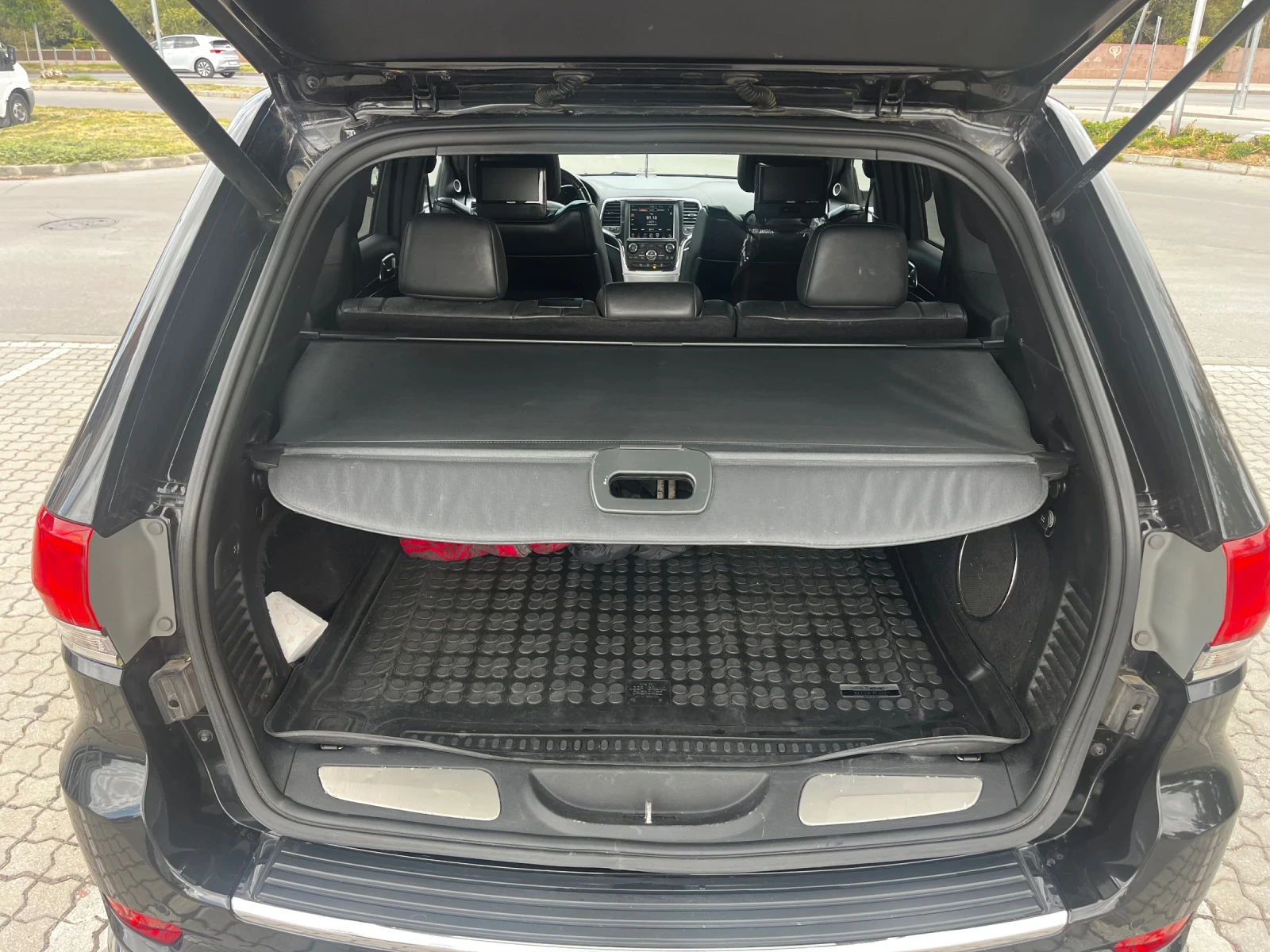 Jeep Grand cherokee SUMMIT 3.0 БЕЗУПРЕЧЕН, снимка 11 - Автомобили и джипове - 56181661
