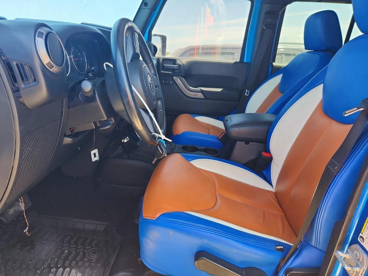 Jeep Wrangler 2015 UNLIMITED SPORT* �FF ROAD* CARFAX* ��� ����� | Mobile.bg � ����������� 7