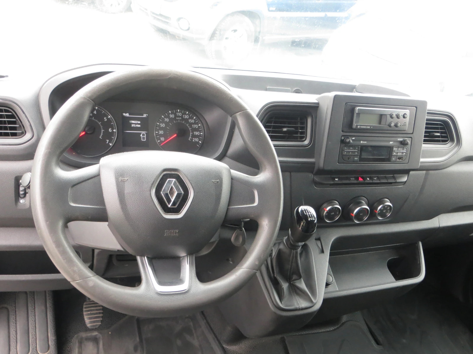 Renault Master 2.3 DCI ХЛАДИЛЕН - изображение 8