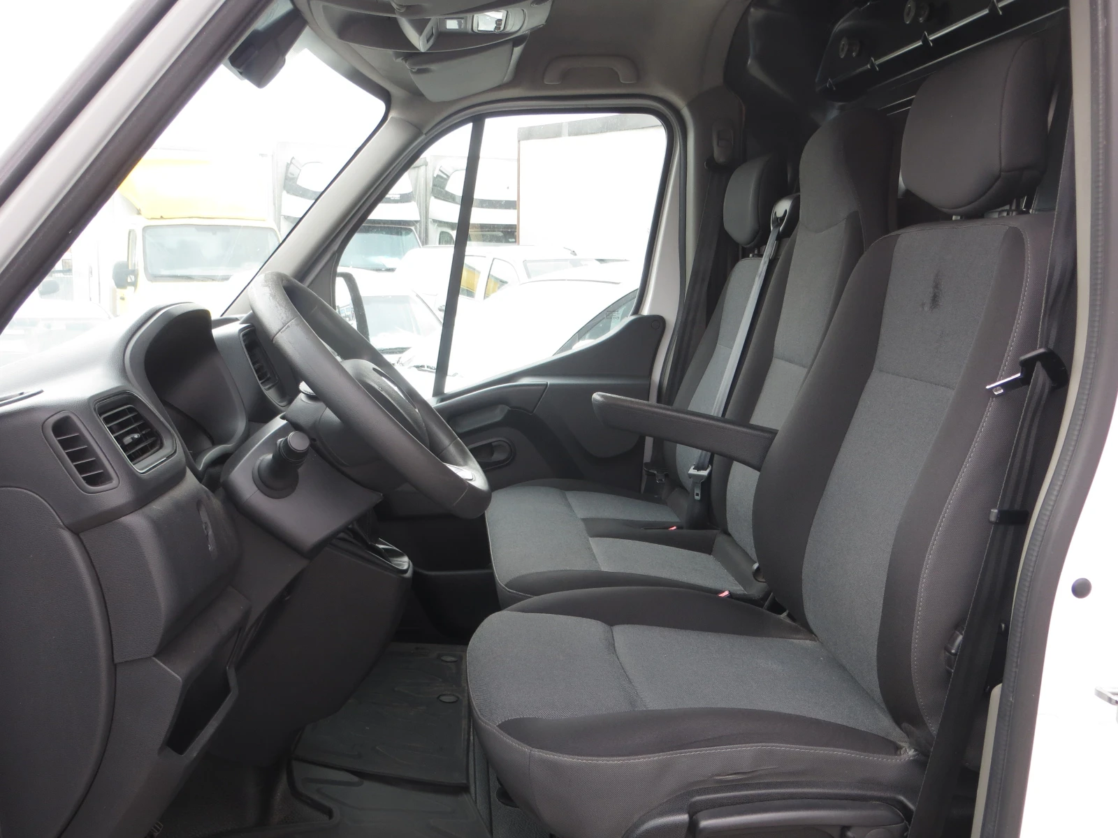 Renault Master 2.3 DCI ХЛАДИЛЕН - изображение 7