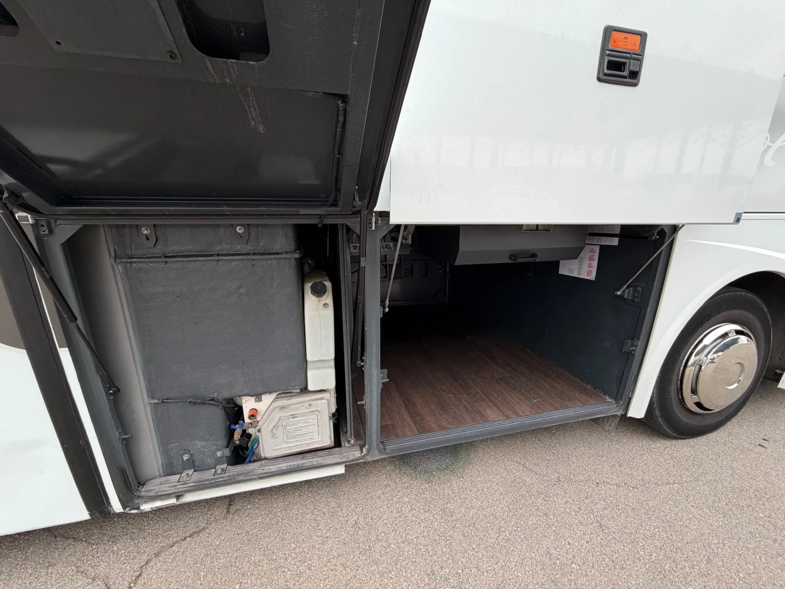 Temsa Safari 12 HD ОРИГИНАЛ КМ., снимка 13 - Бусове и автобуси - 54206241