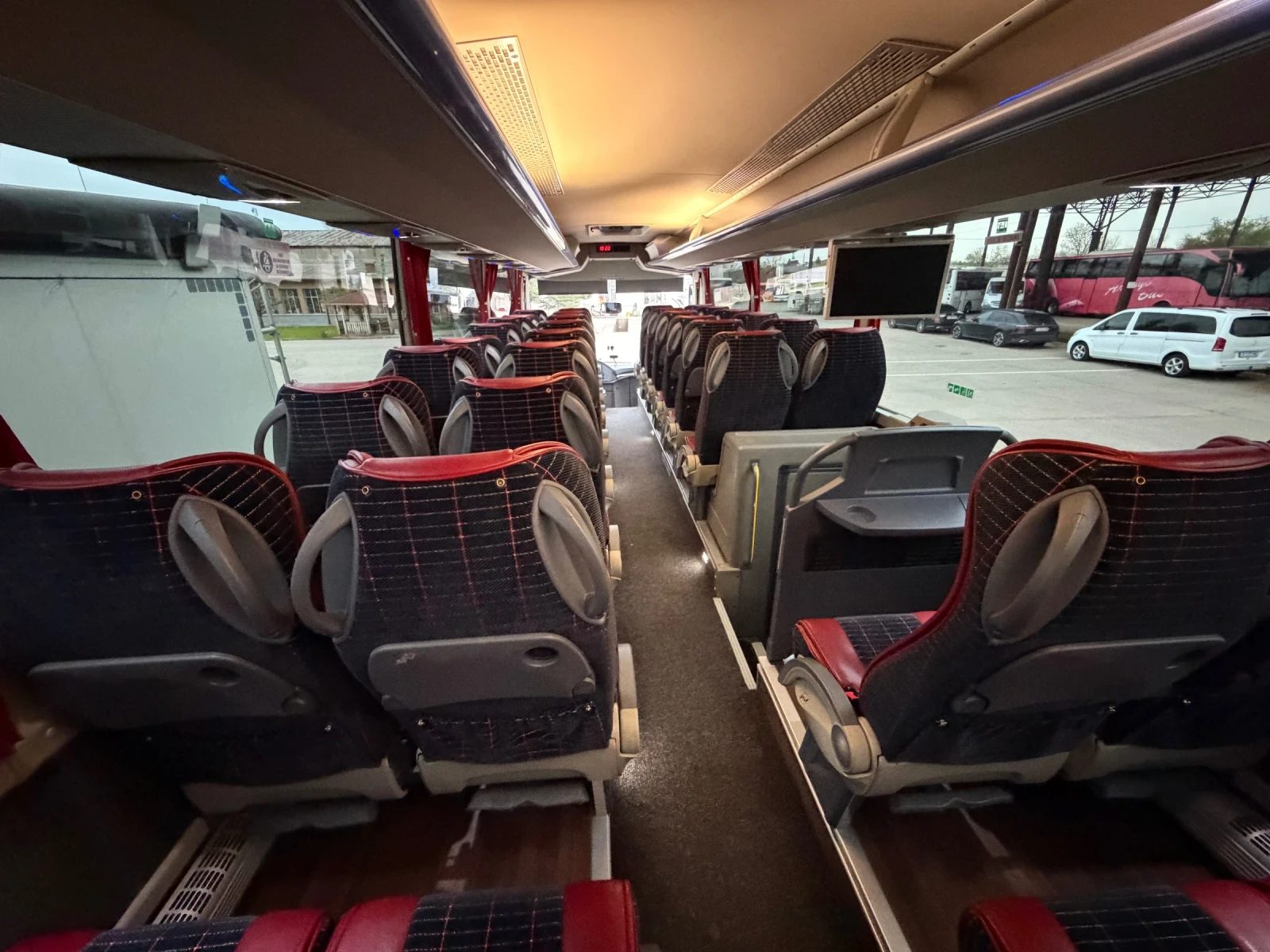 Temsa Safari 12 HD ОРИГИНАЛ КМ., снимка 10 - Бусове и автобуси - 54206241