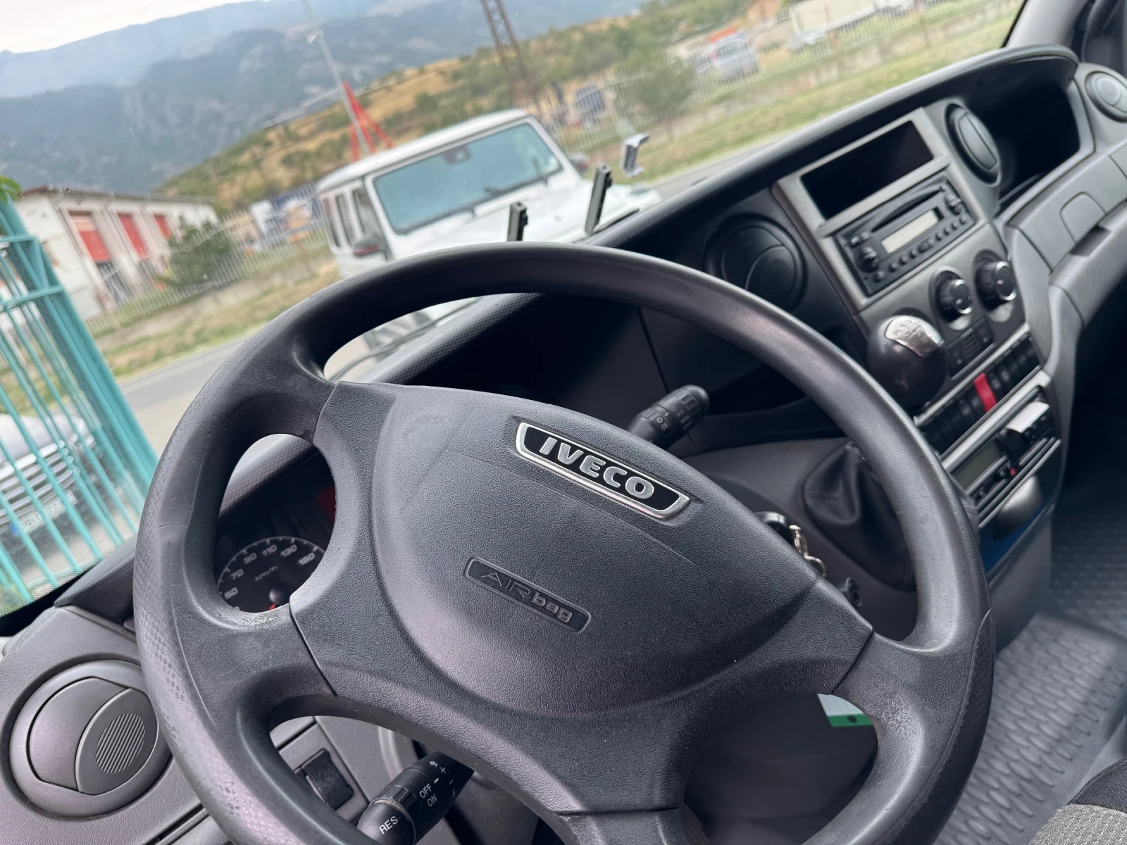 Iveco Daily 70C17* 3.0HPI* Климатик* Щора* Падащ борд - изображение 4