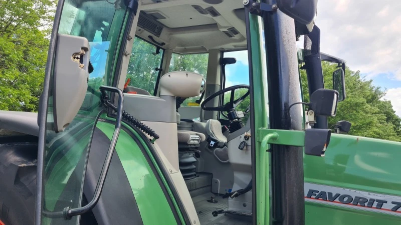 Трактор Fendt Favorit 712Vario, снимка 10 - Селскостопанска техника - 45530901