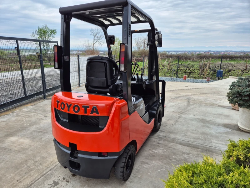 Мотокар Toyota 1.8 тона / КАТО НОВ !, снимка 4 - Индустриална техника - 49749524