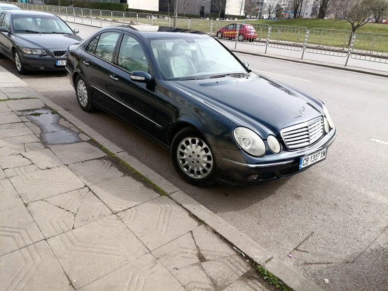 Mercedes-Benz E 270, снимка 1 - Автомобили и джипове - 47466362