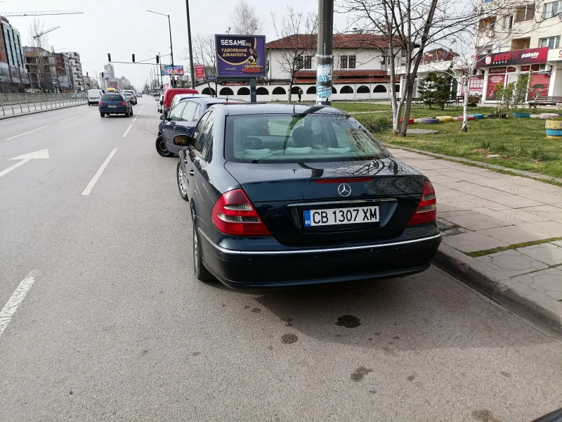 Mercedes-Benz E 270, снимка 4 - Автомобили и джипове - 47466362