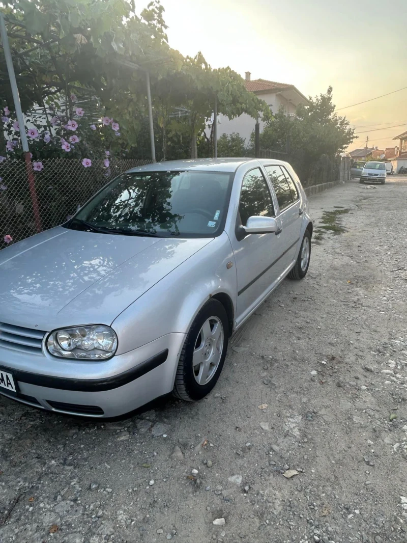 VW Golf, снимка 5 - Автомобили и джипове - 48370690