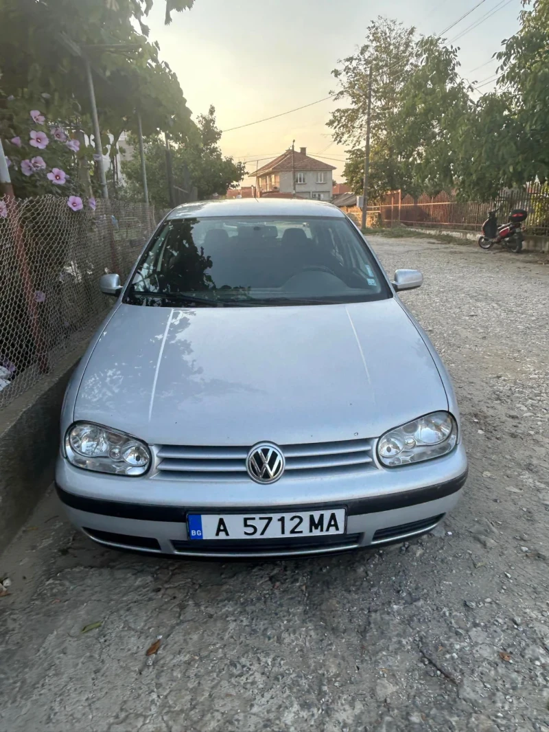 VW Golf, снимка 4 - Автомобили и джипове - 48370690