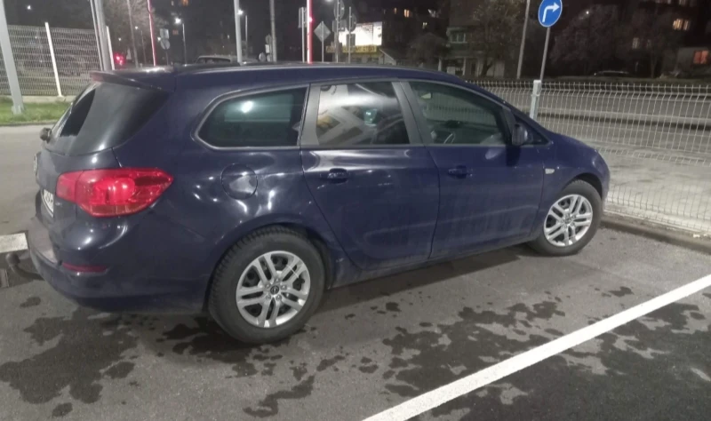 Opel Astra J 1.7 CDTI 125, снимка 2 - Автомобили и джипове - 52582456
