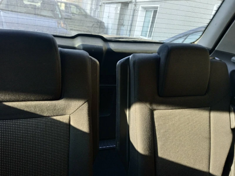 Opel Zafira 1.9gtd, снимка 7 - Автомобили и джипове - 52241676