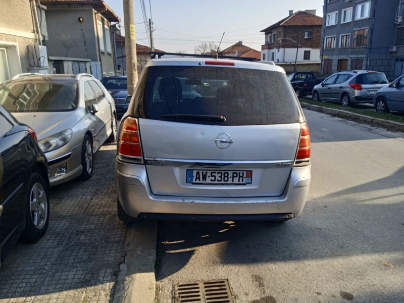 Opel Zafira 1.9gtd, снимка 10 - Автомобили и джипове - 52241676