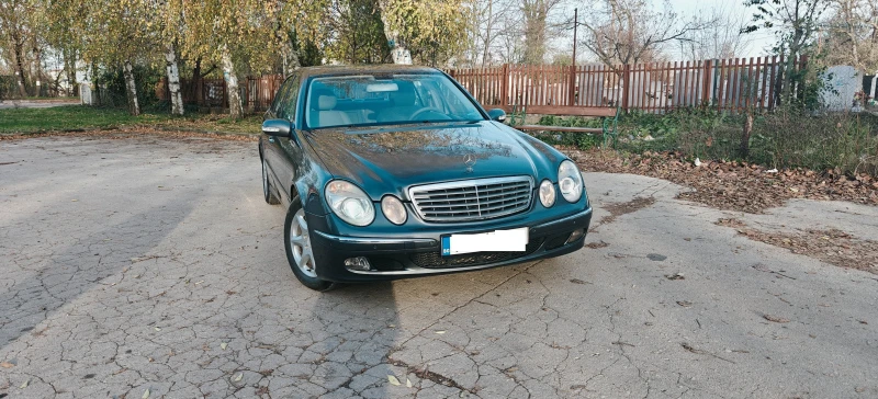 Mercedes-Benz E 220, снимка 11 - Автомобили и джипове - 52447347