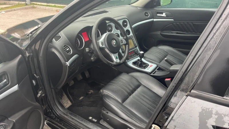 Alfa Romeo 159 sportwagon 1.9 JTDm, снимка 7 - Автомобили и джипове - 52795636