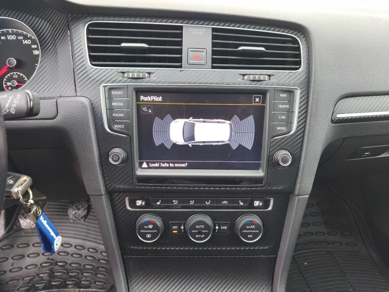 VW Golf 7 RLINE HIGHLINE 1.6, снимка 9 - Автомобили и джипове - 53054128