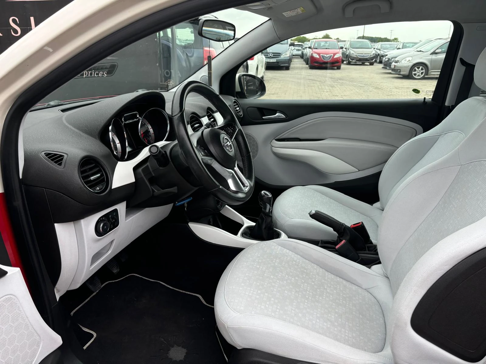 Opel Adam 1.2i 69k.c. EURO 5 - изображение 9