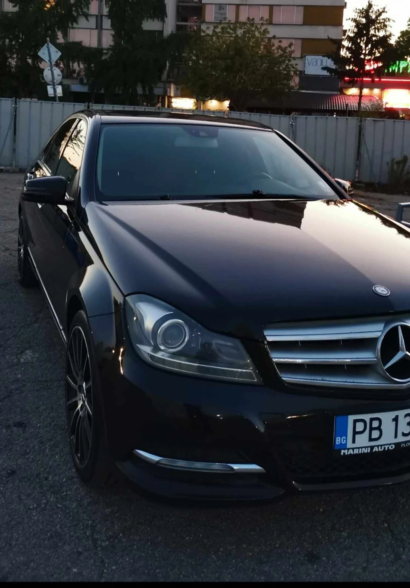 Mercedes-Benz C 350 265hp 7G tronik ВЪЗМОЖЕН БАРТЕР  - изображение 9