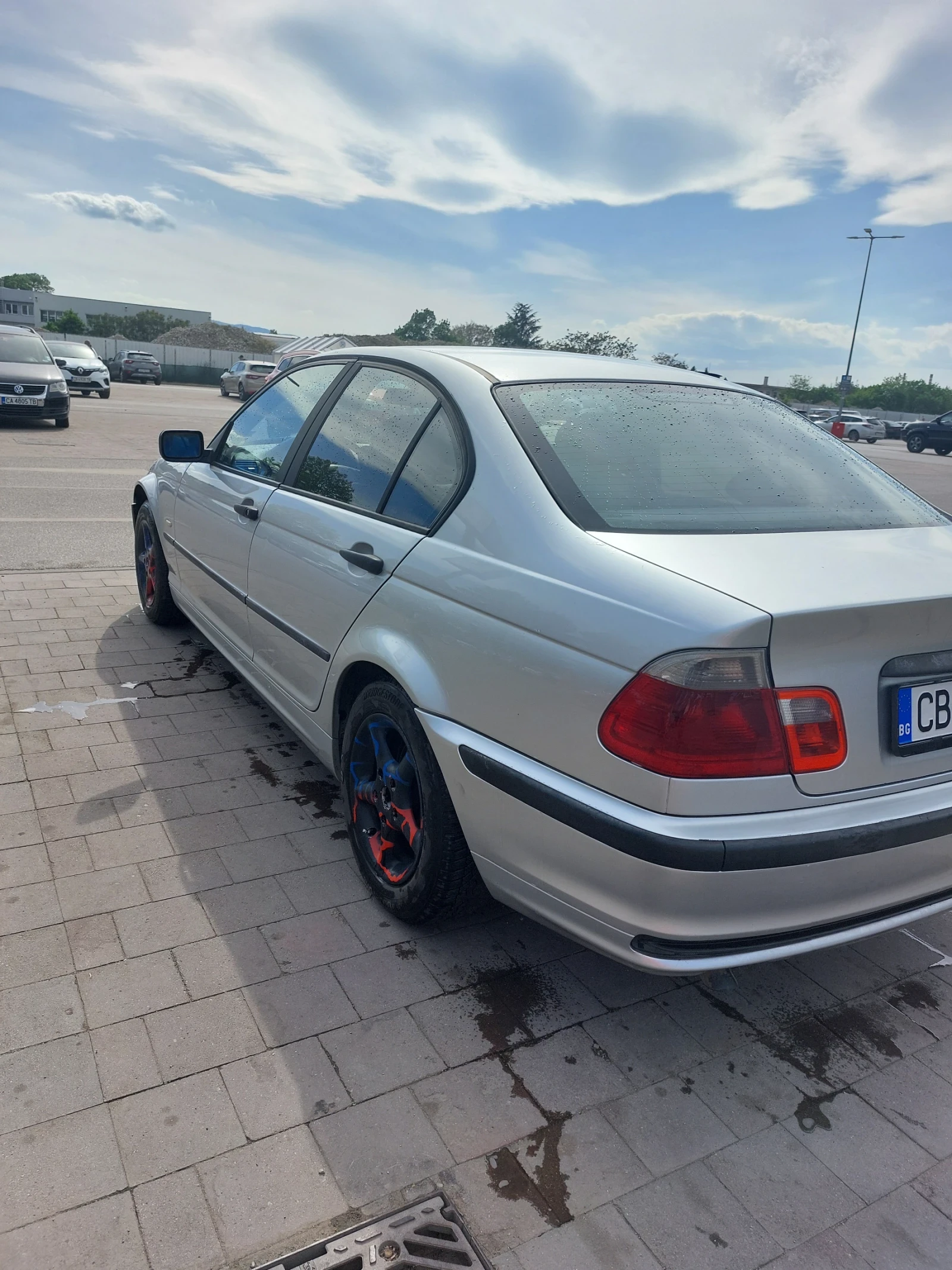 BMW 320  - изображение 5