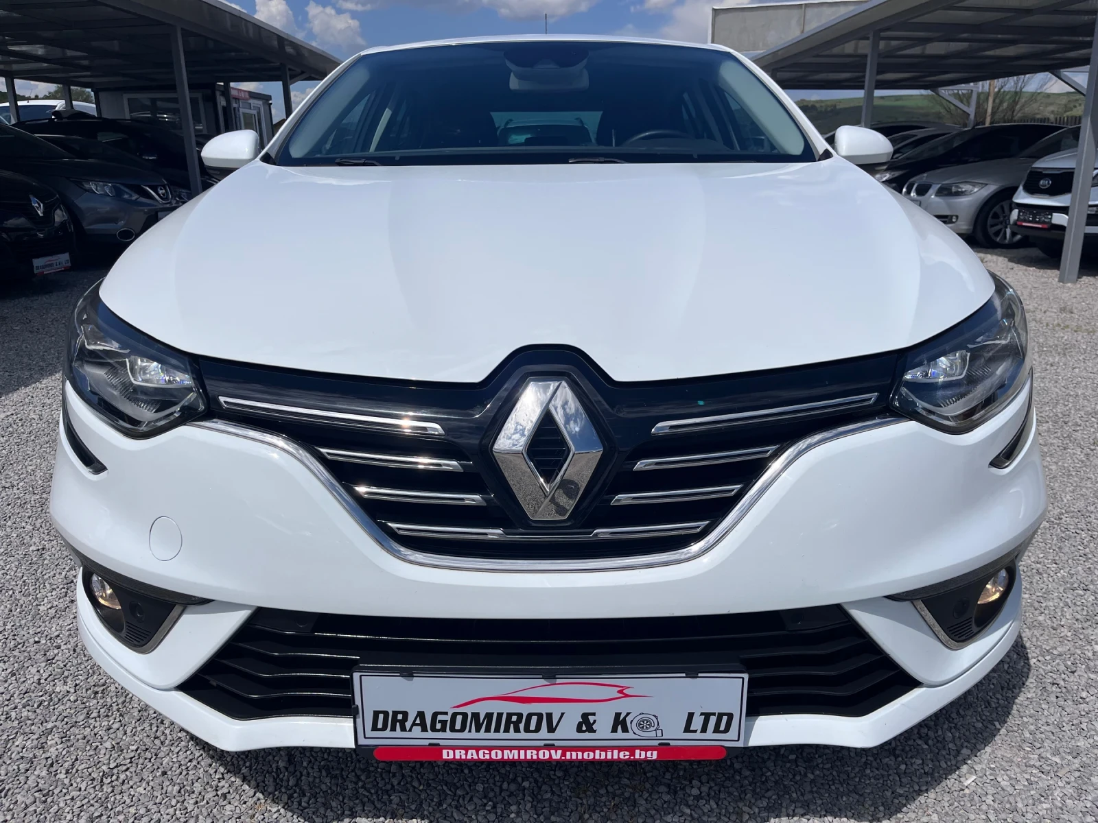 Renault Megane 1.5dci BOSE Edition / Automat - изображение 2