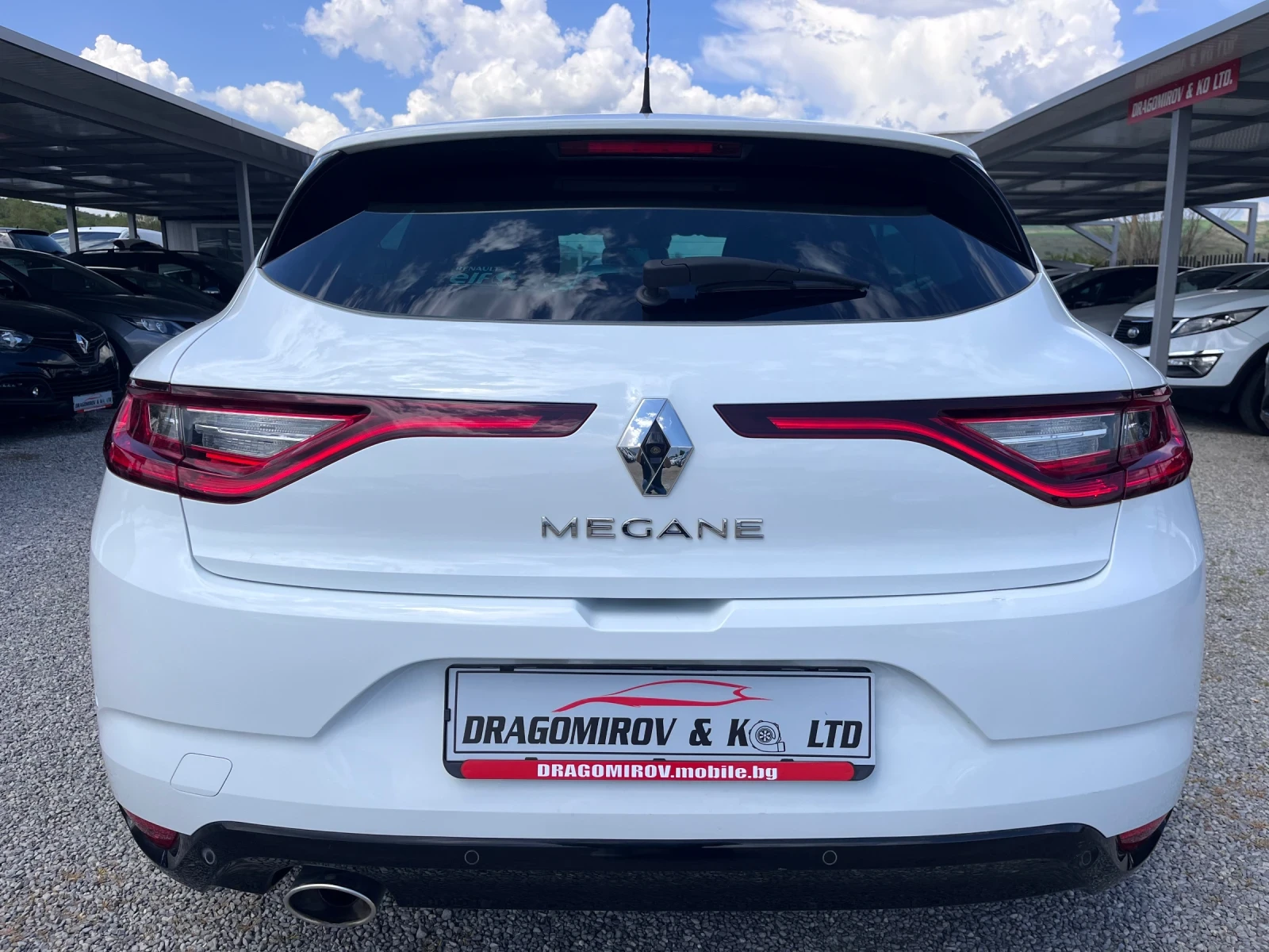 Renault Megane 1.5dci BOSE Edition / Automat - изображение 7