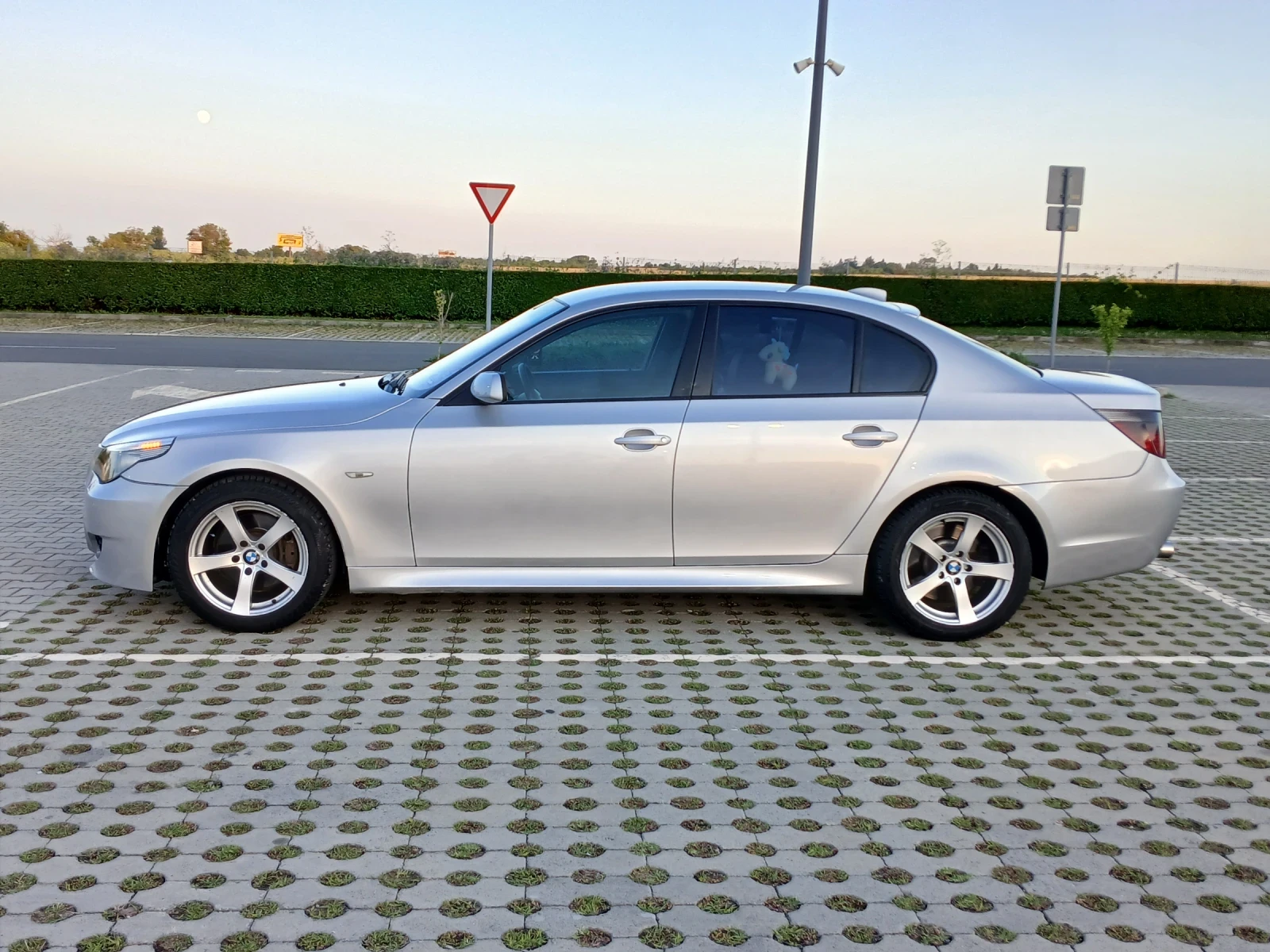 BMW 530 3.0D 218кс - изображение 3