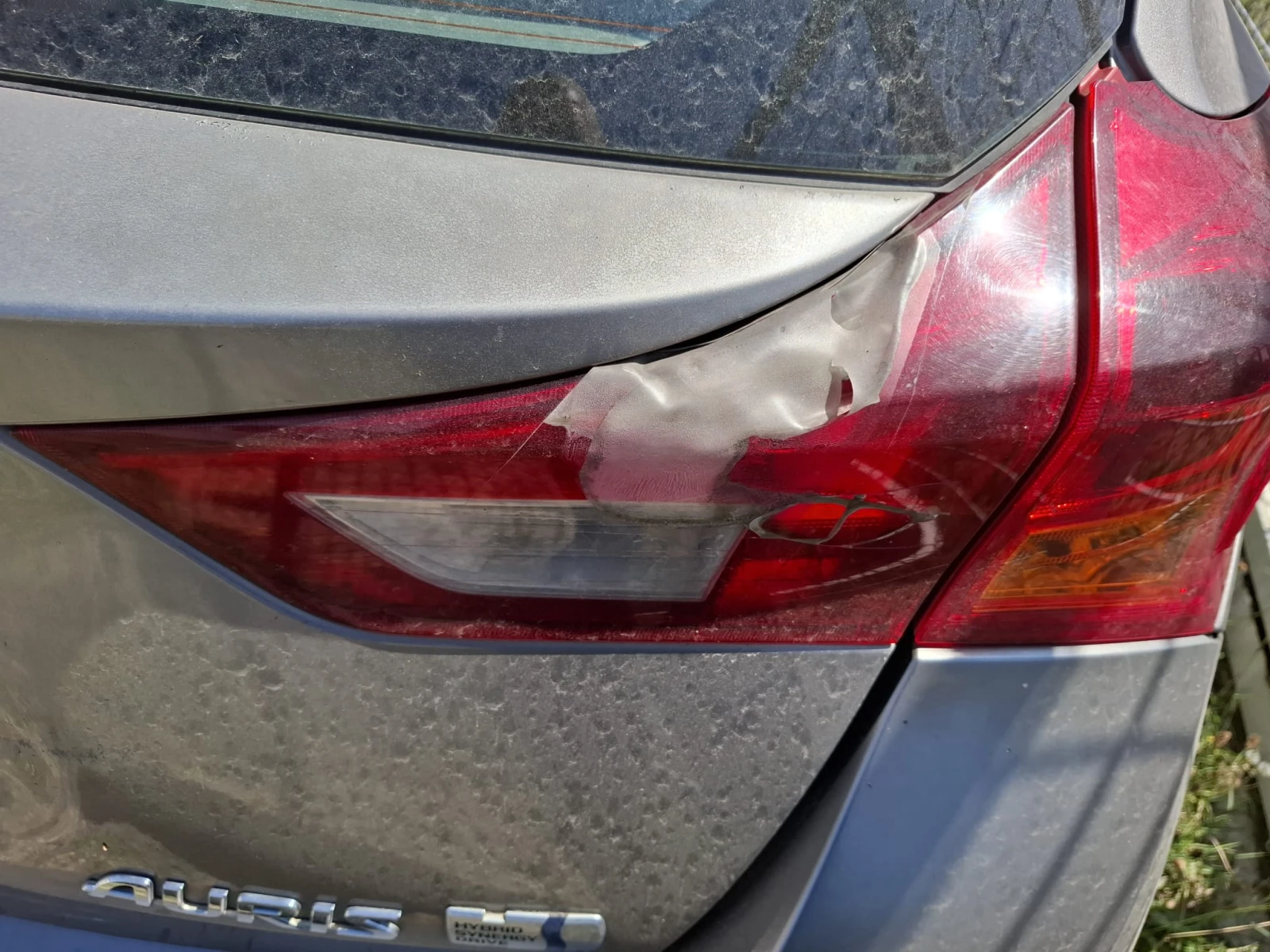 Toyota Auris 1.8HYBRID - изображение 9