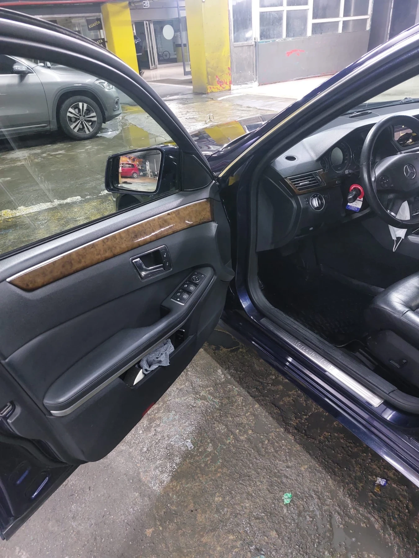 Mercedes-Benz E 200 | Mobile.bg   11