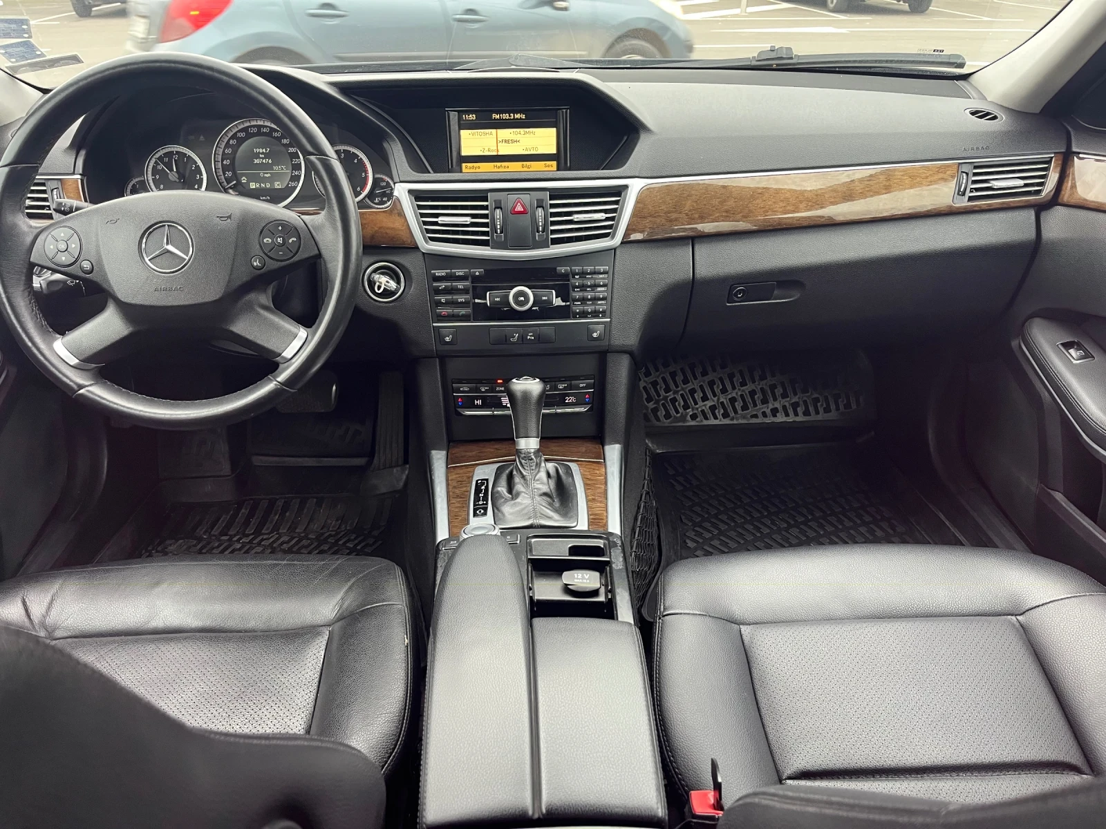 Mercedes-Benz E 200  - изображение 8